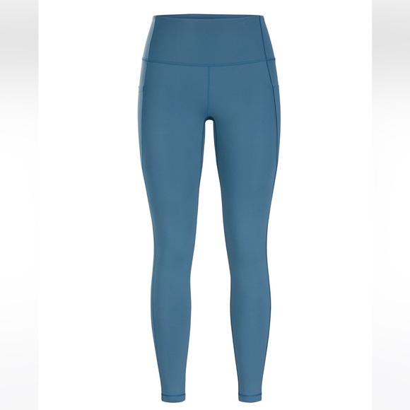 Arc’teryx Essent High Rise Legging 28” size 4 - Picture 2 of 16